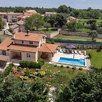 Nona Nina Poreč