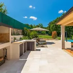 Nona Nina Villa